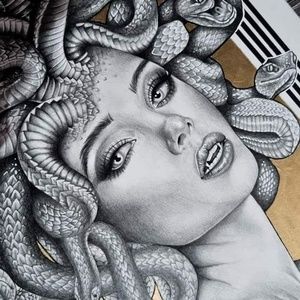 Meet your Posher, Danielle